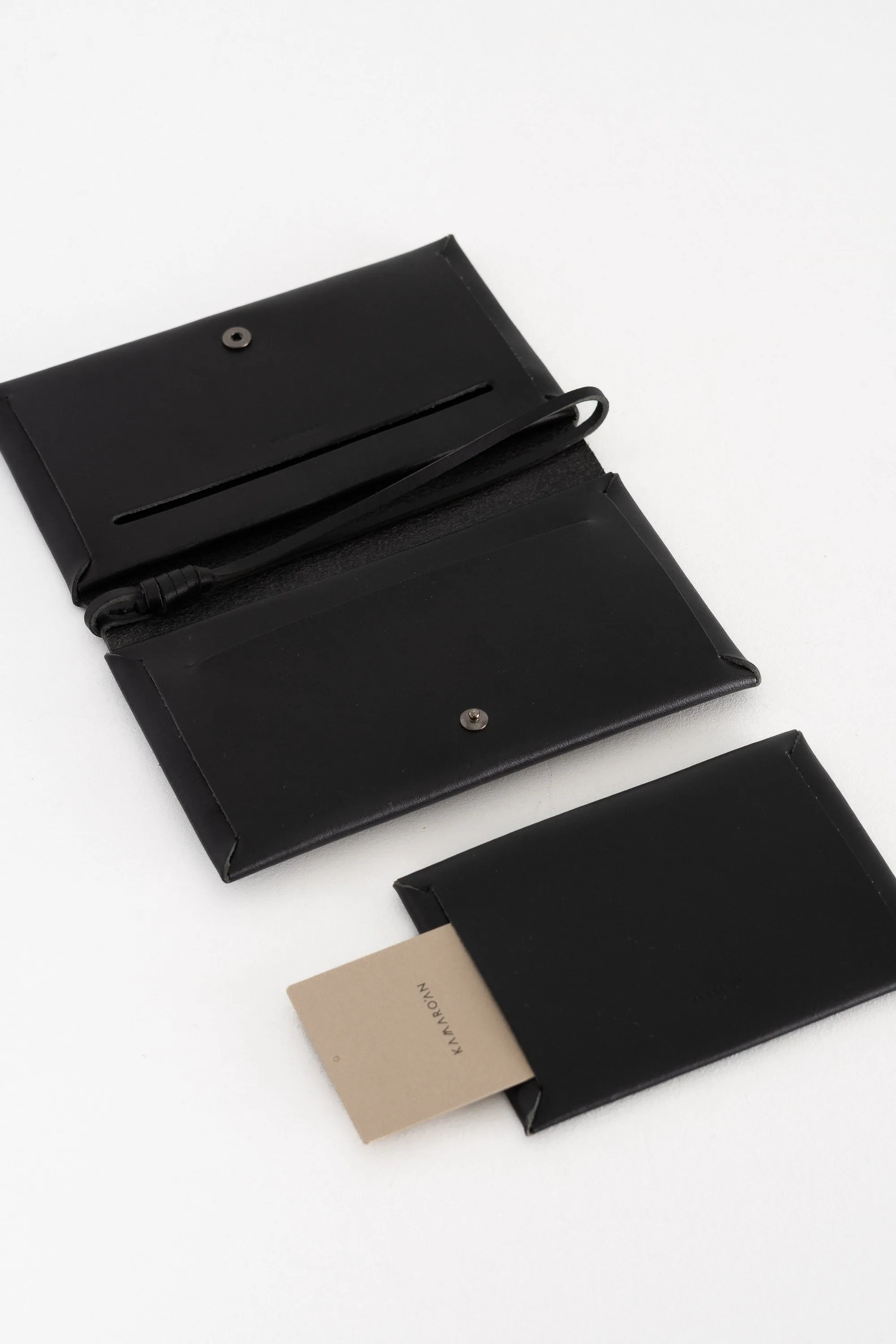WOVEN PASSPORT WALLET - BLACK
