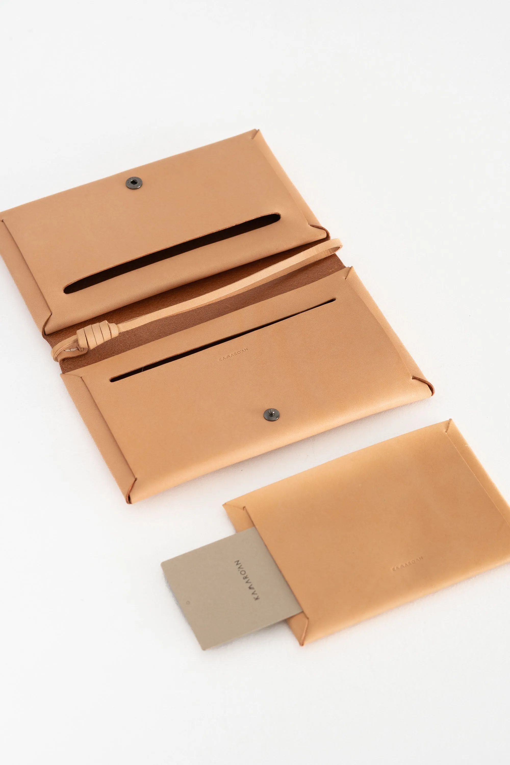 WOVEN PASSPORT WALLET - NATURAL